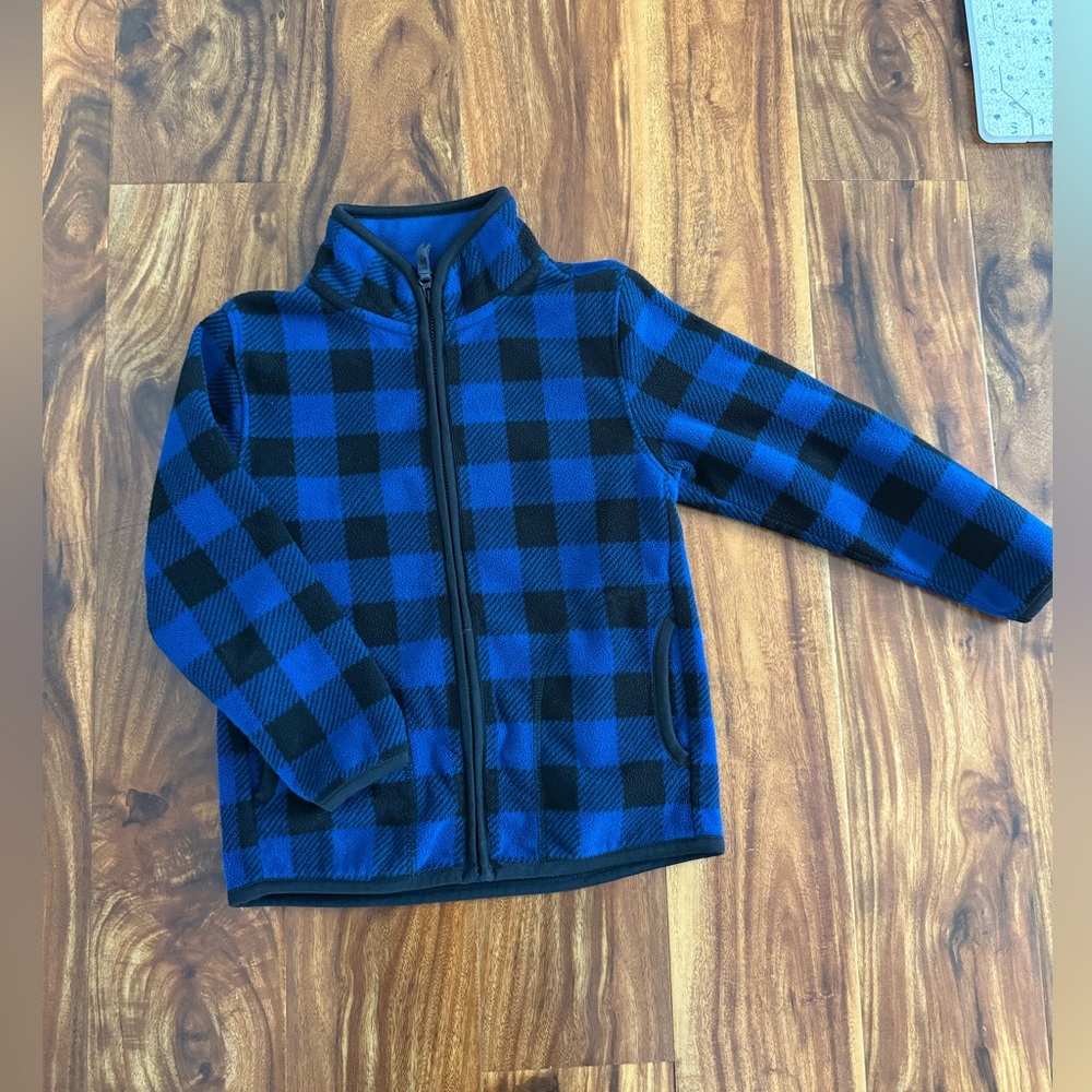 Uniqlo kids flannel zip up. Blue and black checkered. Size 3-4.